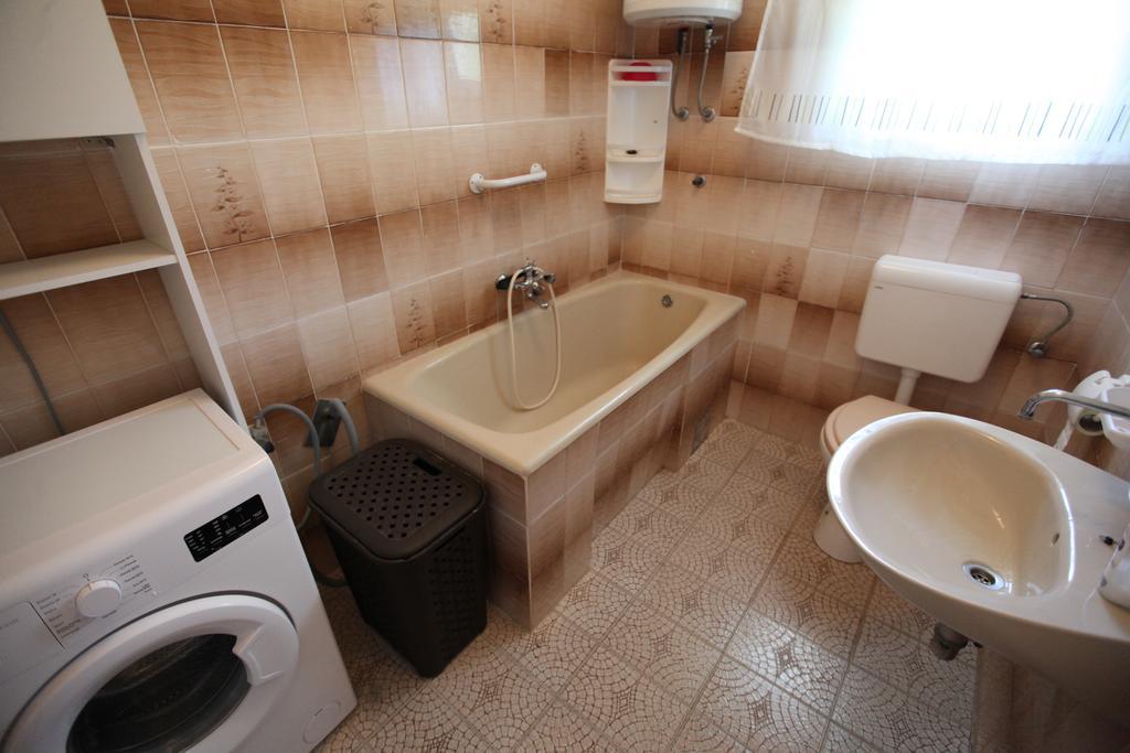 Apartment Marin Donji Seget Exterior foto